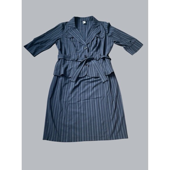 Courtenay Skirt Suit Set Women's Navy Pinstripe Short Sleeve Jacket Sz 14W NWOT - Picture 2 of 14